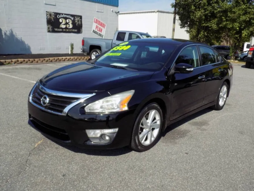 2015 Nissan Altima 2.5 SV photo 1