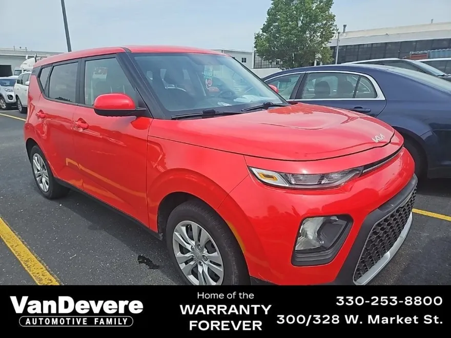 2022 Kia Soul LX photo 1