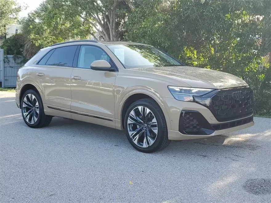 2025 Audi Q8 55 Premium Plus photo 1