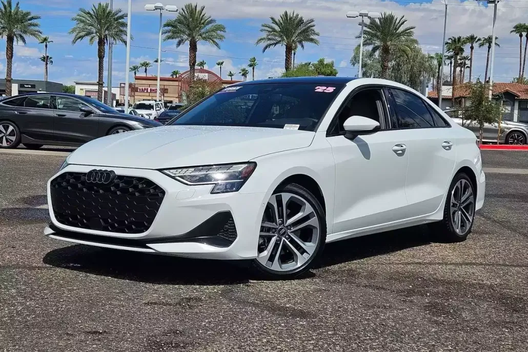 2025 Audi A3 Premium Plus 40 TFSI Quattro photo 1