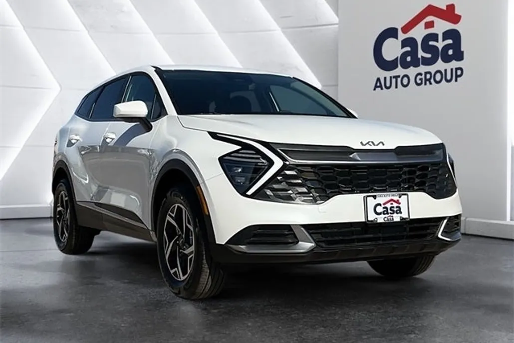 2025 Kia Sportage LX photo 1