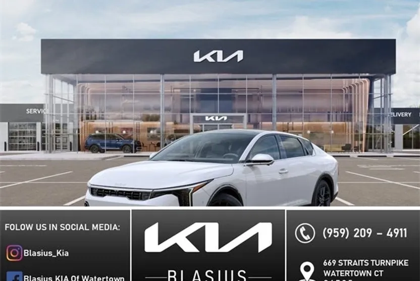 2025 Kia K4 GT-Line Turbo photo 1