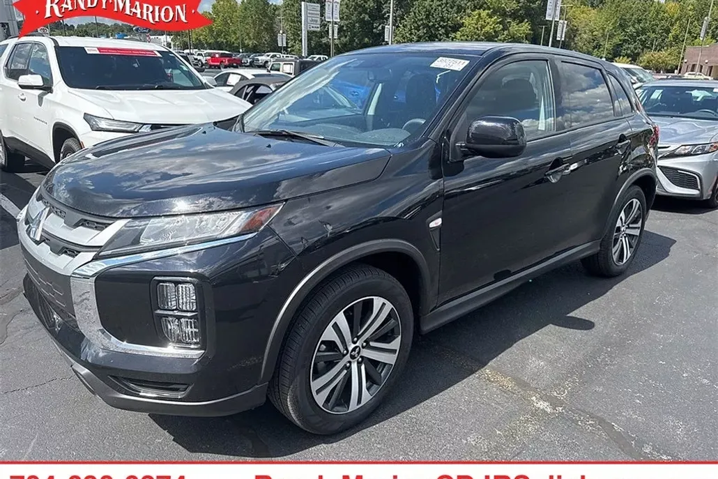 2025 Mitsubishi Outlander Sport ES photo 1