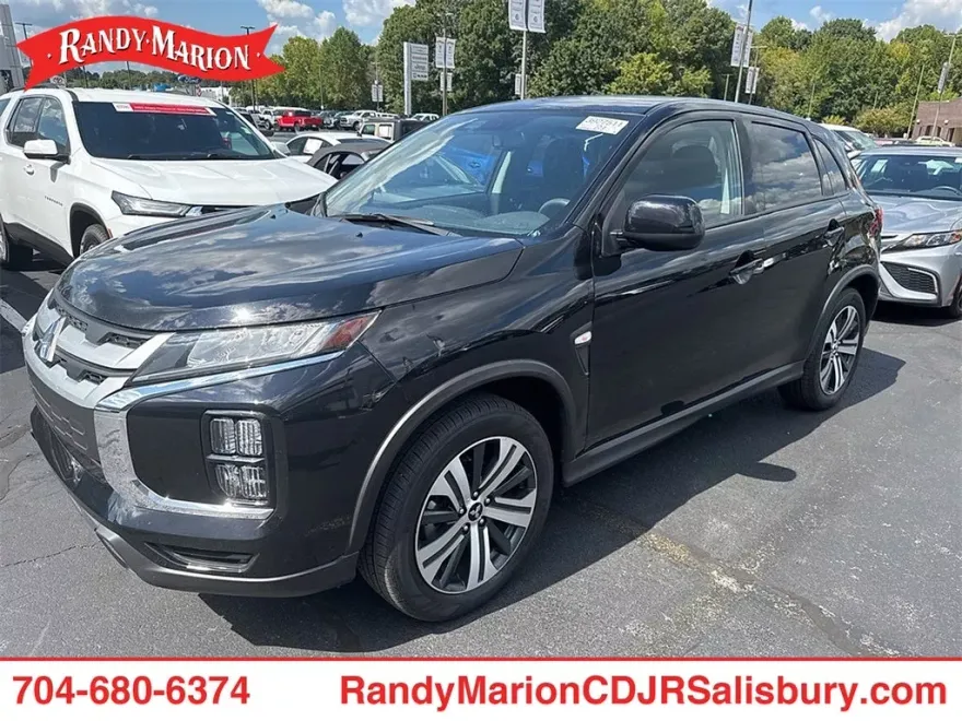 2025 Mitsubishi Outlander Sport ES photo 1