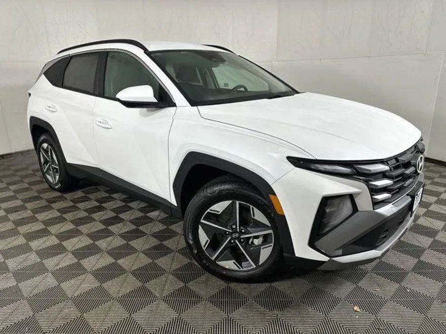 2025 Hyundai Tucson SEL photo 1