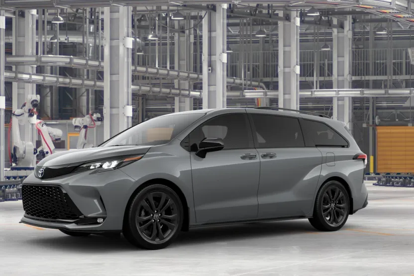 2025 Toyota Sienna XSE photo 1