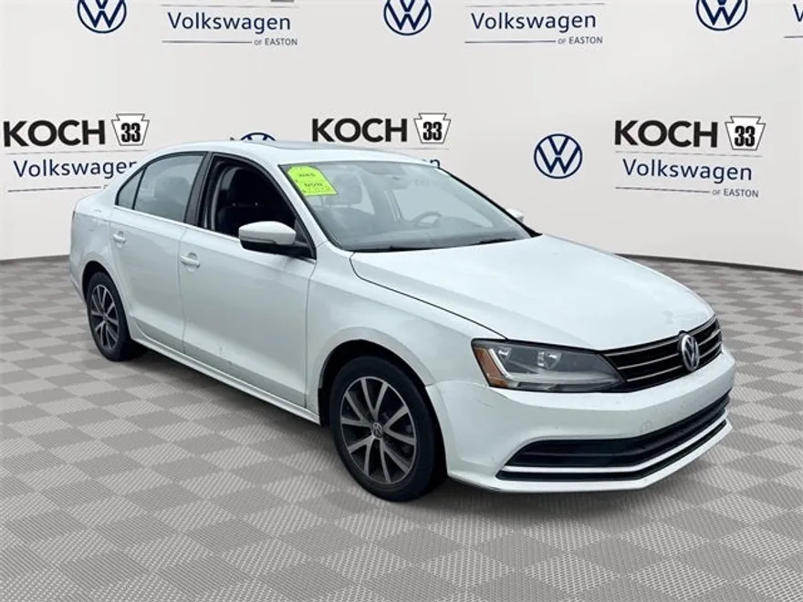 2017 Volkswagen Jetta 1.4T SE photo 1