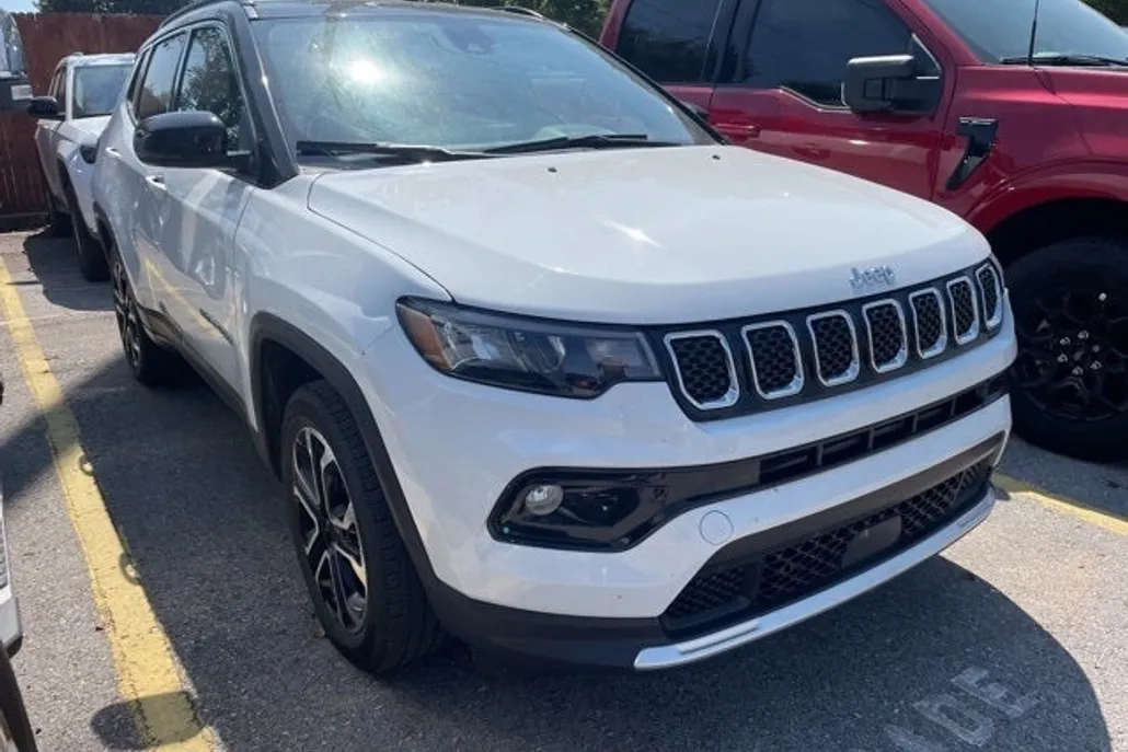 2024 Jeep Compass Limited photo 1