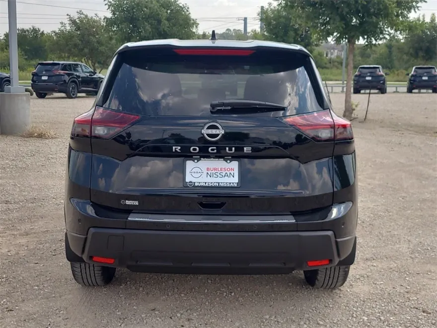 2026 Nissan Rogue SV photo 1