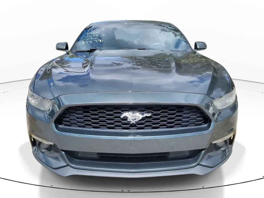 2015 Ford Mustang V6 photo 1