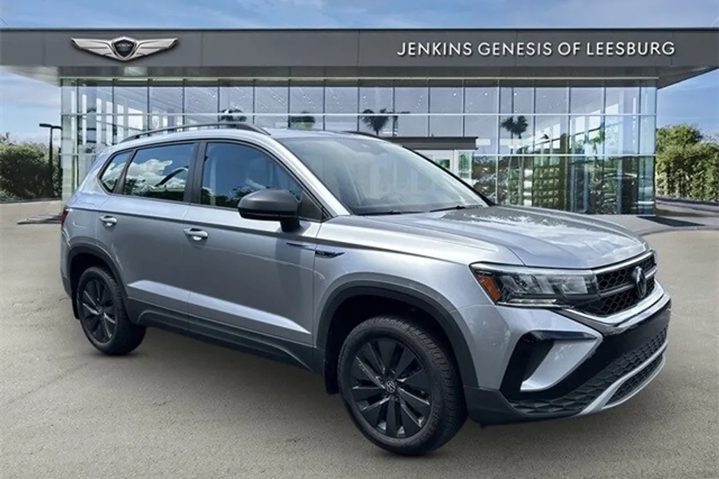 2024 Volkswagen Taos S photo 1