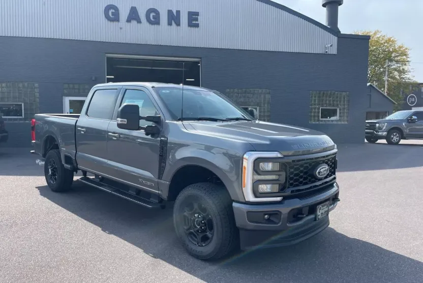 2023 Ford F-250 XLT photo 1