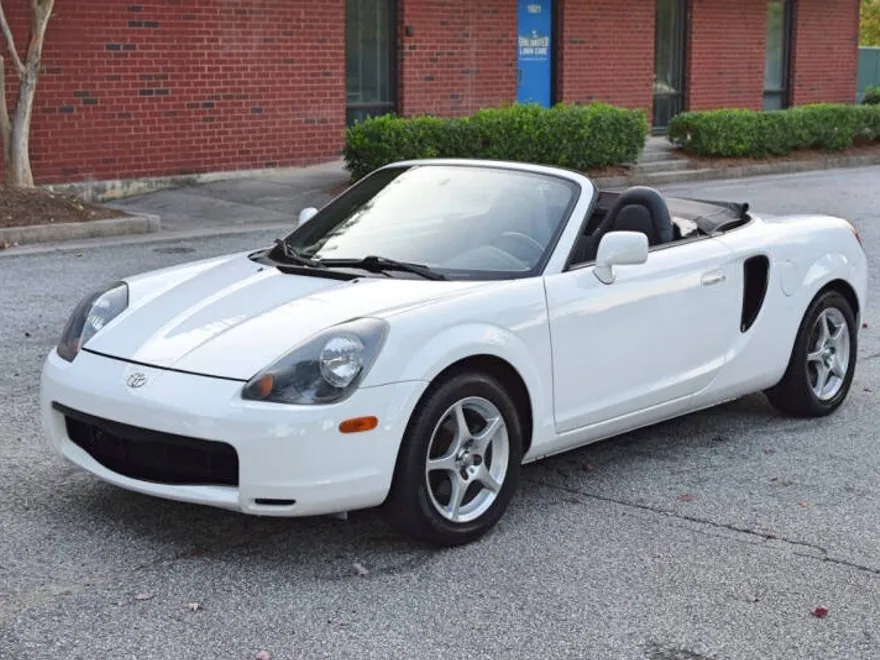 2002 Toyota MR2 Spyder photo 1
