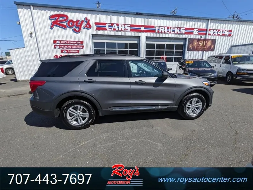 2023 Ford Explorer XLT photo 1