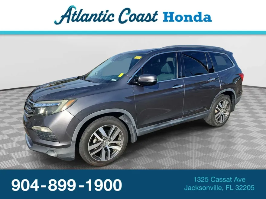 2017 Honda Pilot Touring photo 1