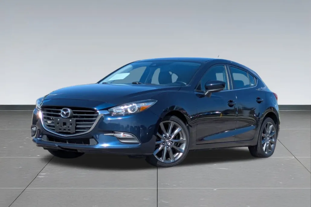 2018 Mazda Mazda3 Touring photo 1