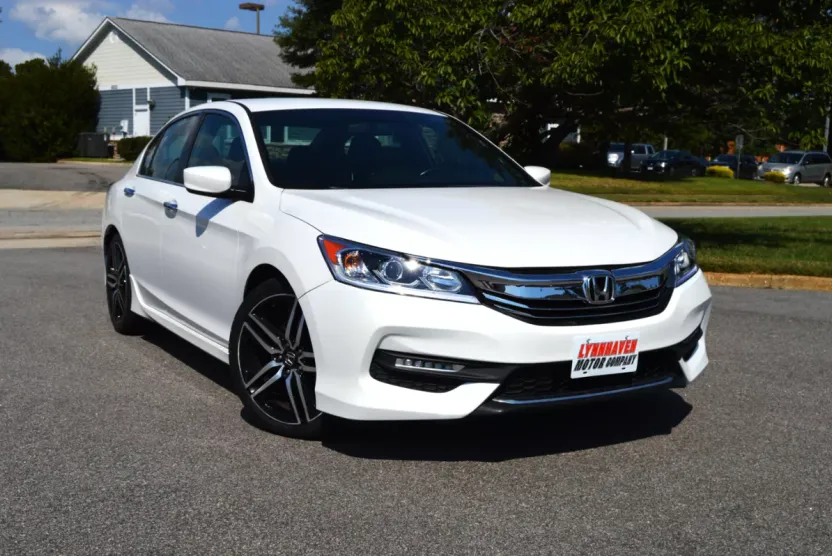 2016 Honda Accord Sport photo 1