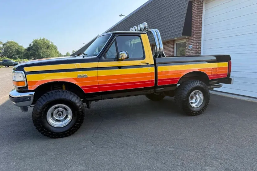 1994 Ford F-150 XLT photo 1