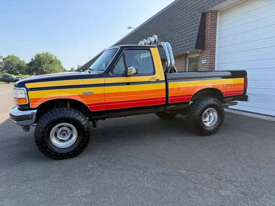 1994 Ford F-150 XLT photo 1