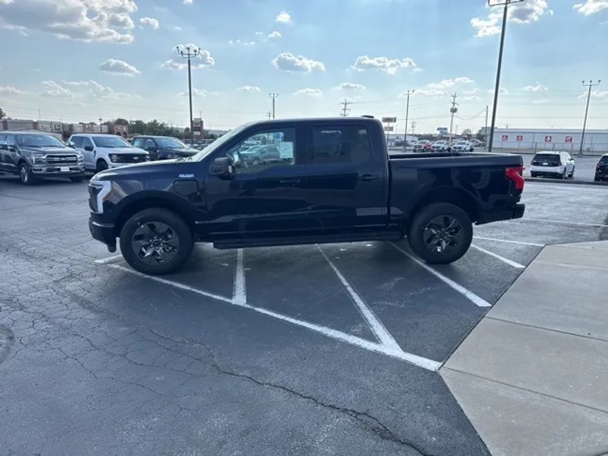 2025 Ford F-150 Lightning photo 1