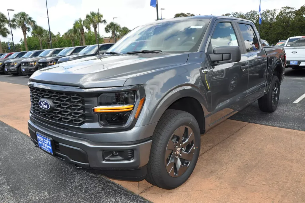 2025 Ford F-150 STX photo 1