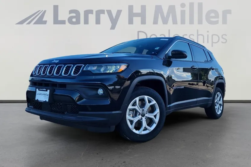 2025 Jeep Compass Latitude photo 1