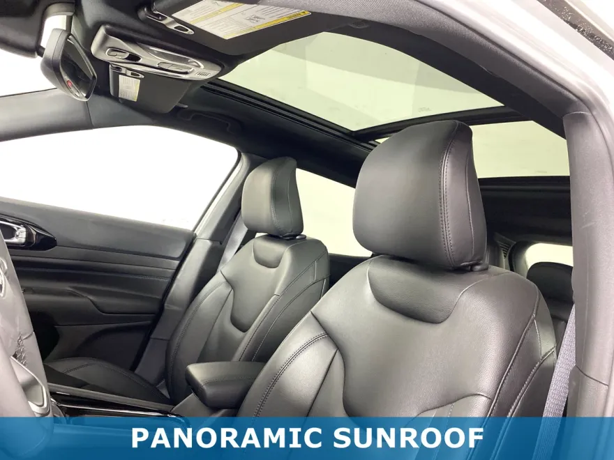 2025 Jeep Compass Limited photo 1