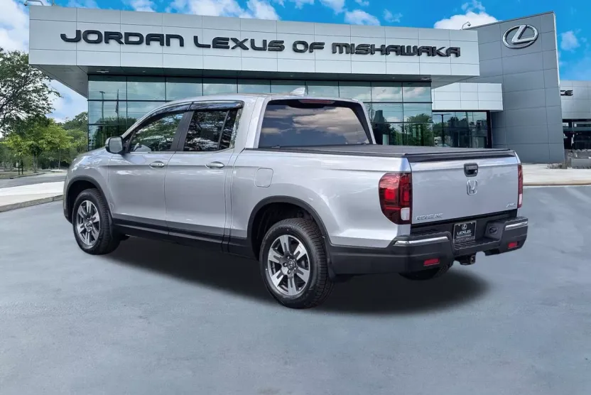 2017 Honda Ridgeline RTL-T photo 1