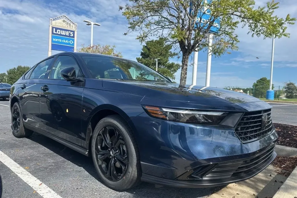 2025 Honda Accord SE photo 1