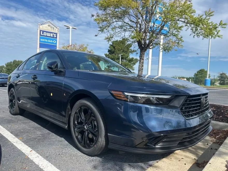 2025 Honda Accord SE photo 1
