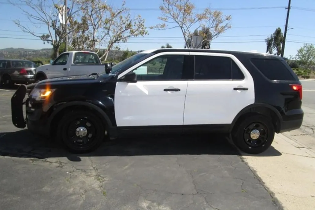 2017 Ford Explorer photo 1