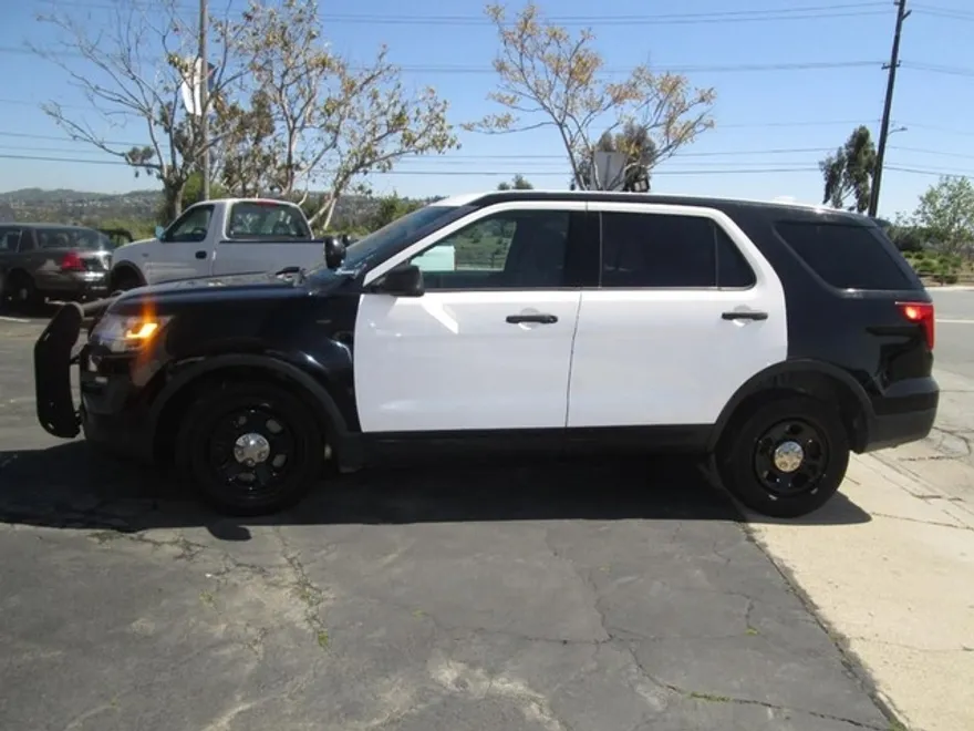 2017 Ford Explorer photo 1