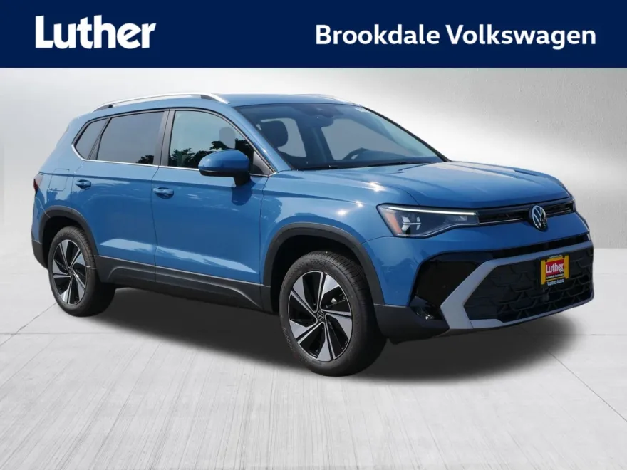 2025 Volkswagen Taos SE photo 1