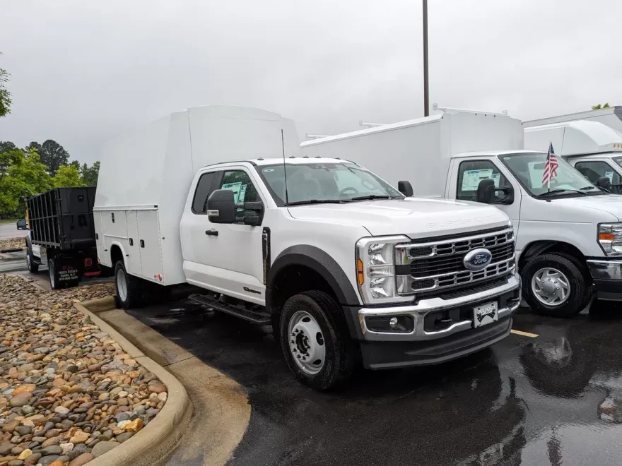 2025 Ford F-450 XL photo 1