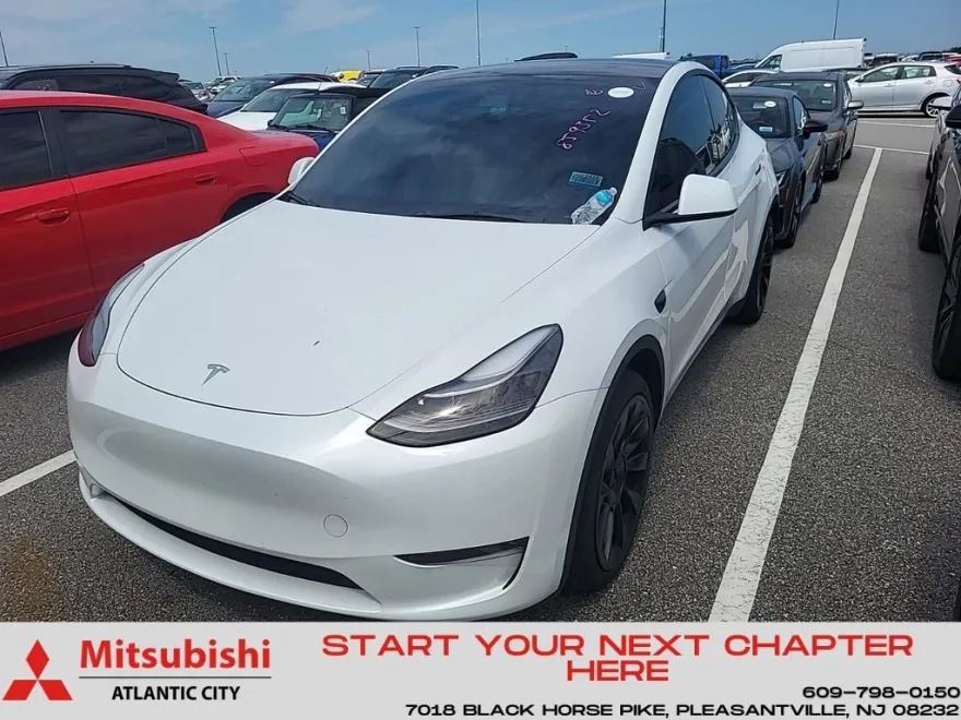 2023 Tesla Model Y Long Range photo 1