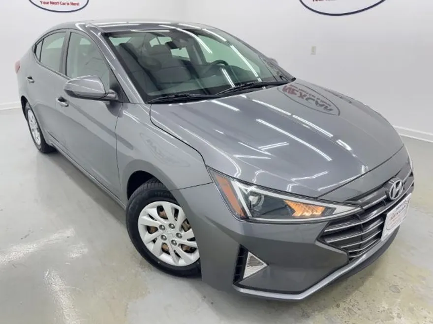 2020 Hyundai Elantra SE photo 1