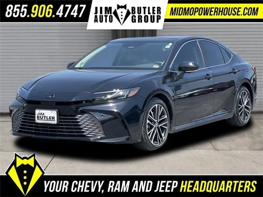 2025 Toyota Camry XLE photo 1