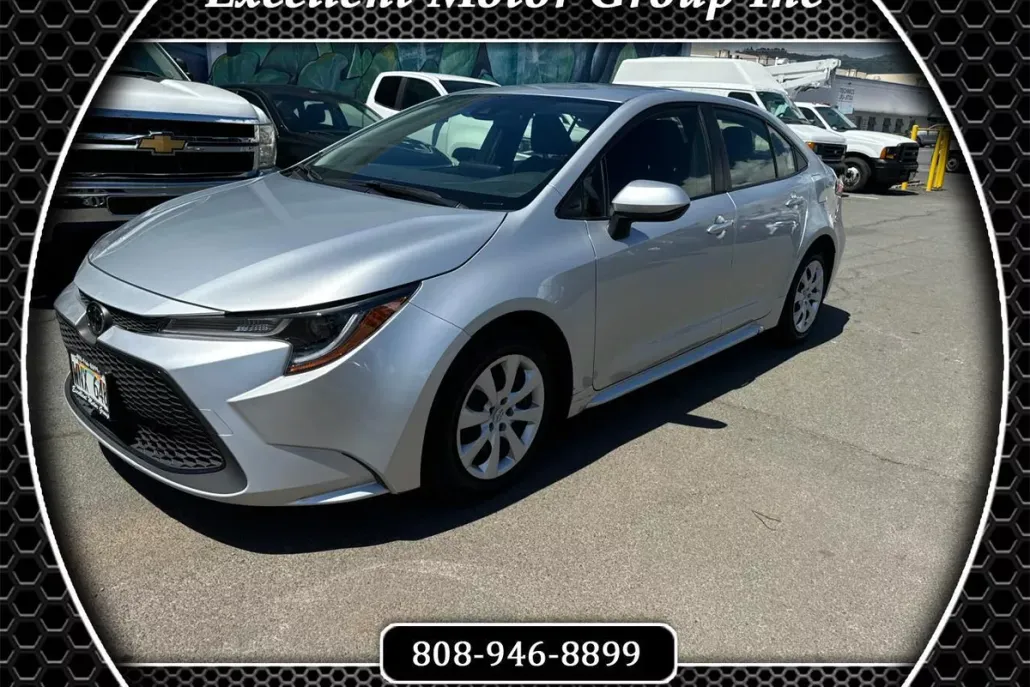 2022 Toyota Corolla LE photo 1