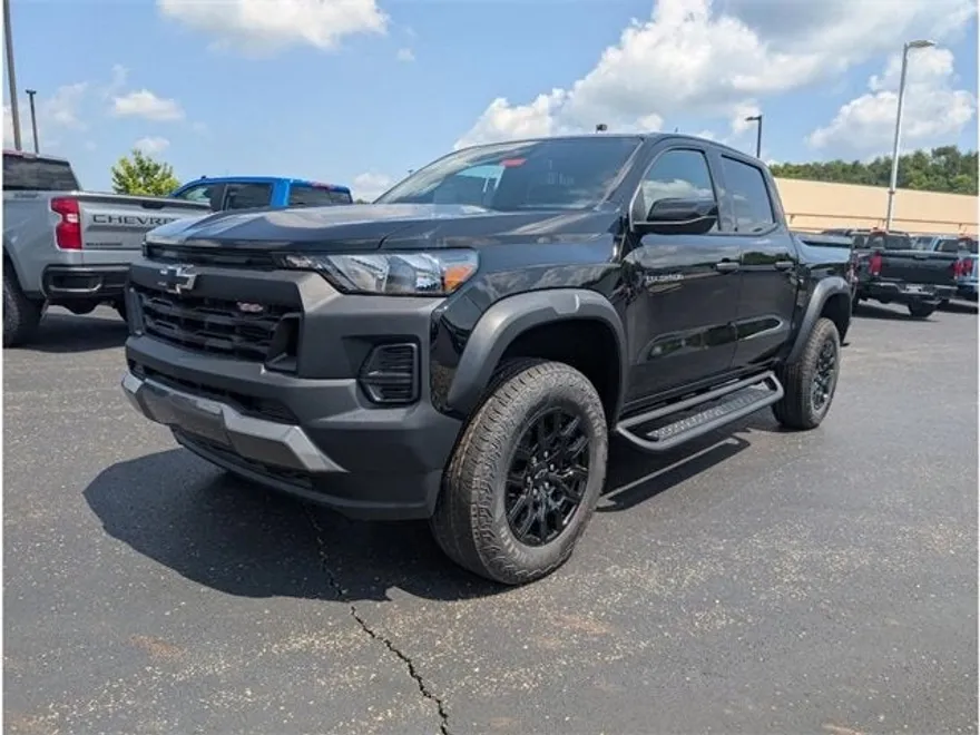 2026 Chevrolet Colorado Trail Boss photo 1