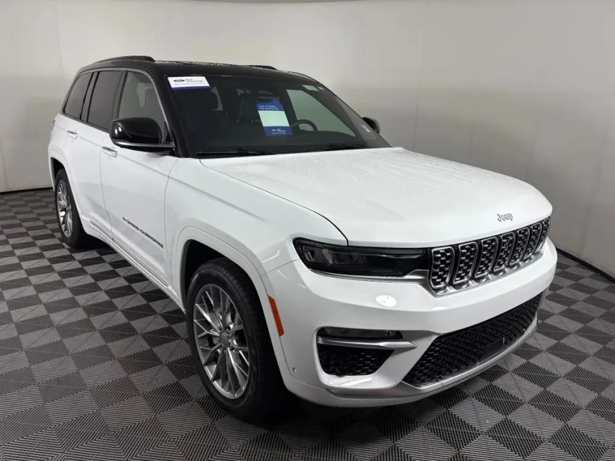 2024 Jeep Grand Cherokee Summit photo 1
