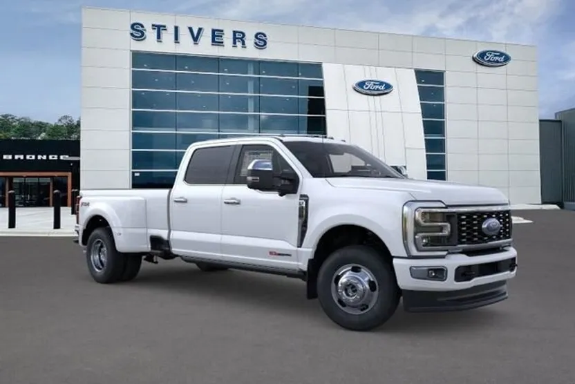 2026 Ford F-350 Platinum photo 1