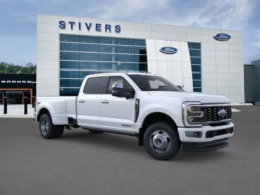 2026 Ford F-350 Platinum photo 1