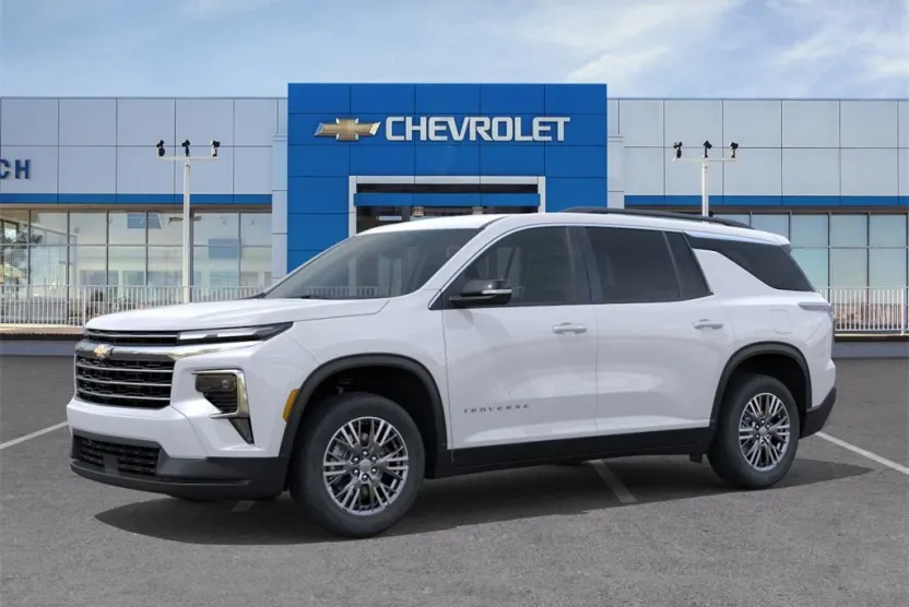 2026 Chevrolet Traverse photo 1