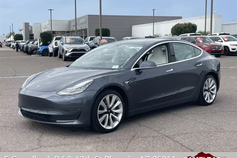 2019 Tesla Model 3 Long Range photo 1