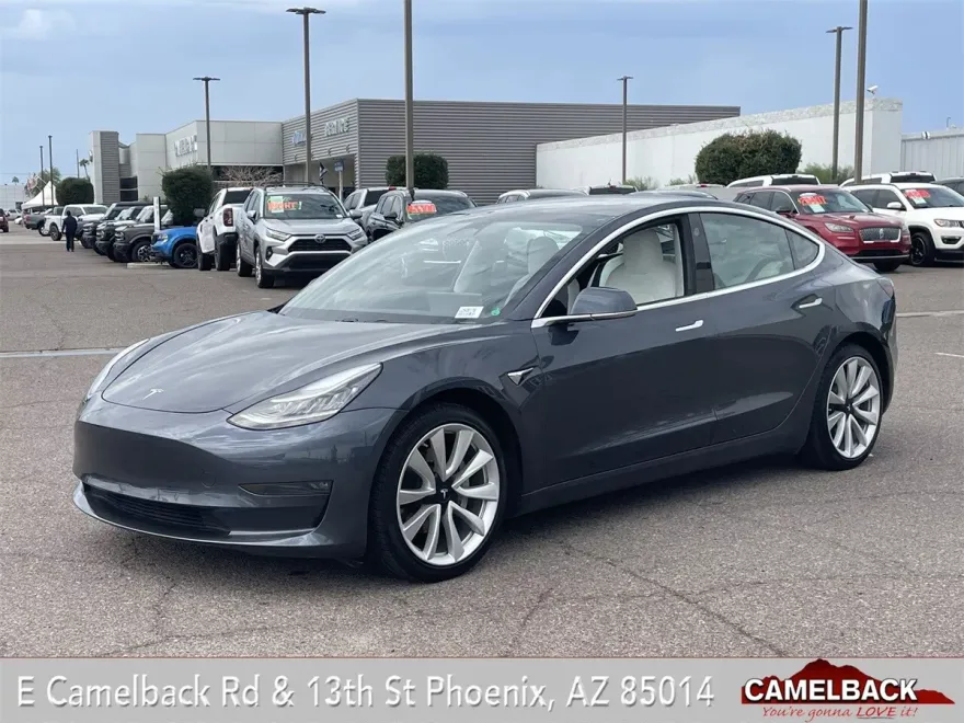 2019 Tesla Model 3 Long Range photo 1