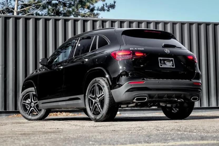 2025 Mercedes Benz GLA 250 4MATIC photo 1