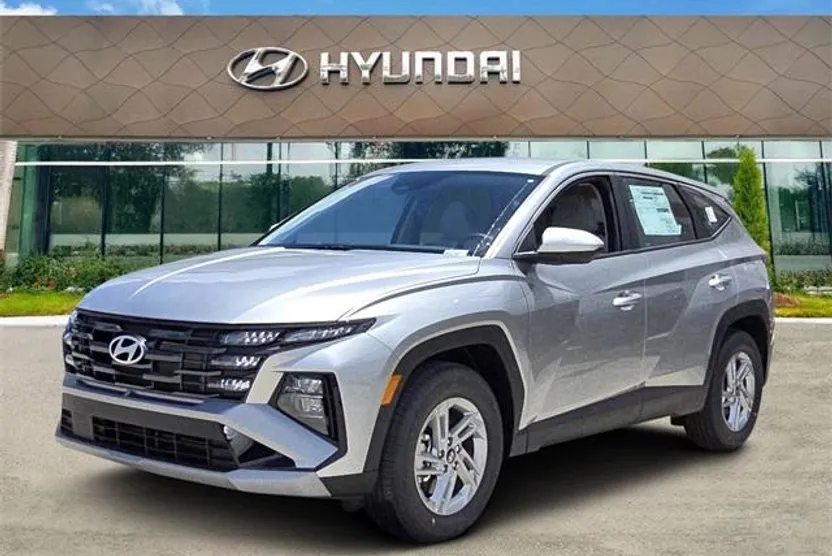 2026 Hyundai Tucson SE photo 1
