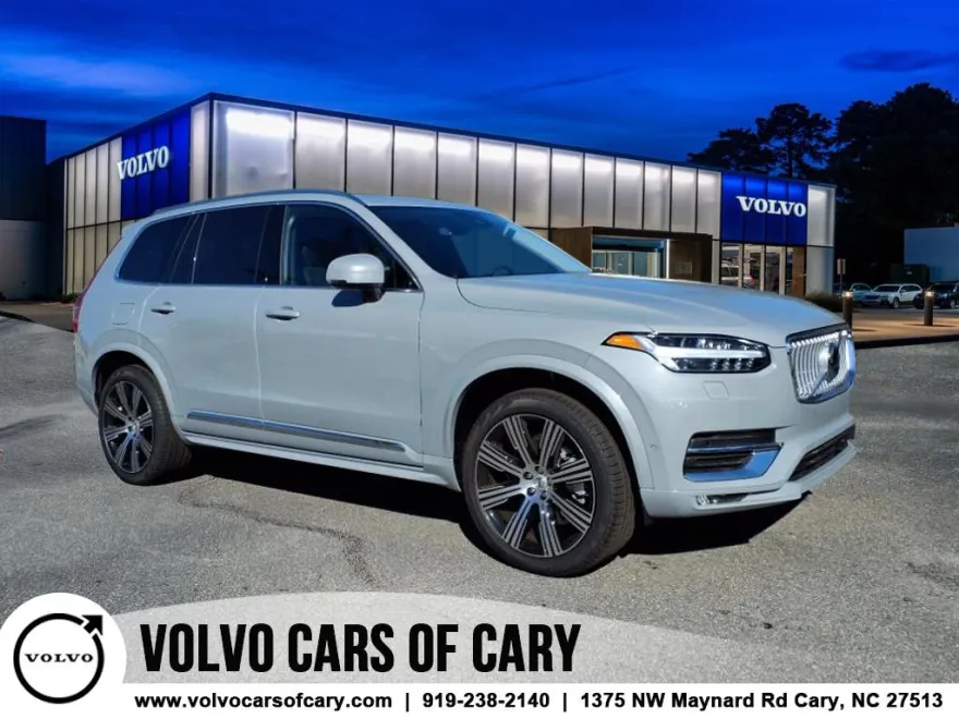2025 Volvo XC90 Plus photo 1