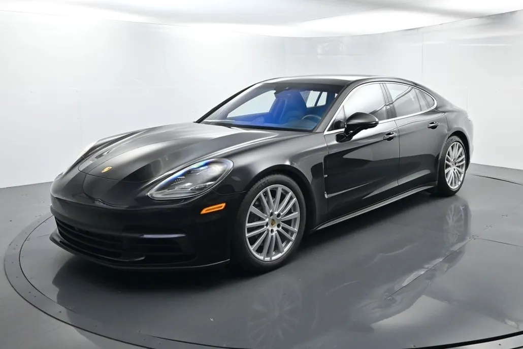 2020 Porsche Panamera 4S photo 1