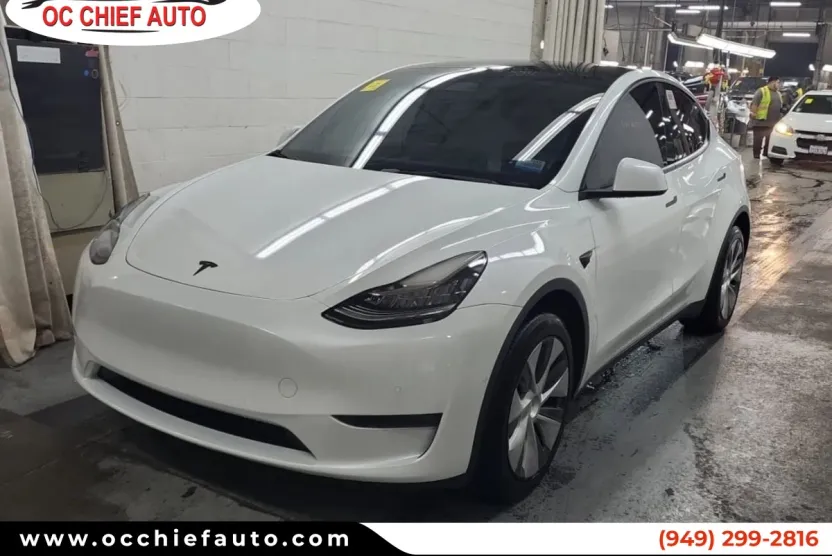 2022 Tesla Model Y Long Range photo 1